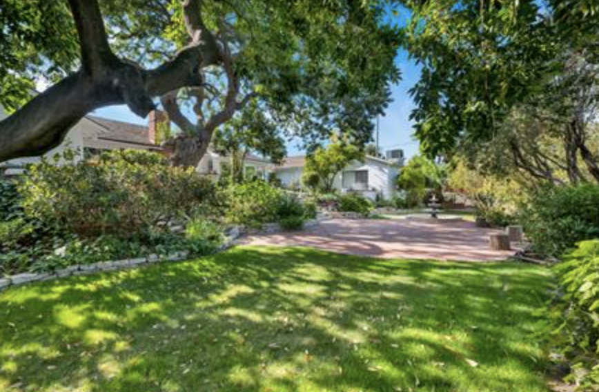 4746 Amigo Place Tarzana